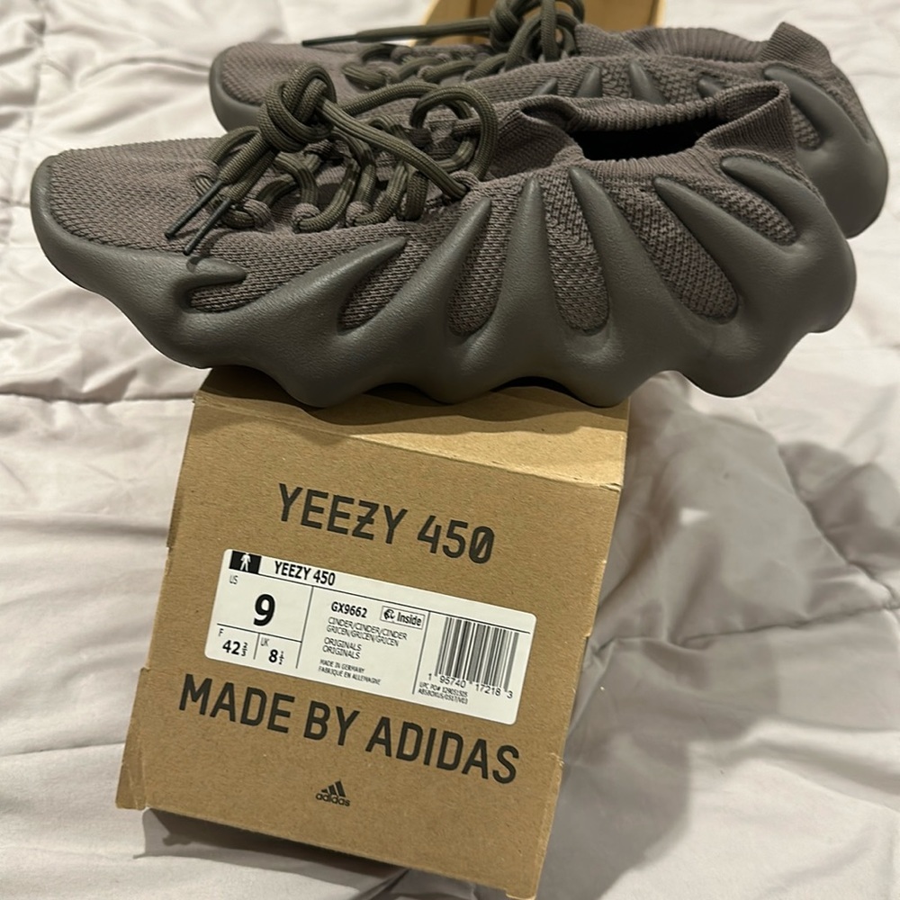 Yeezy 450 Cinder